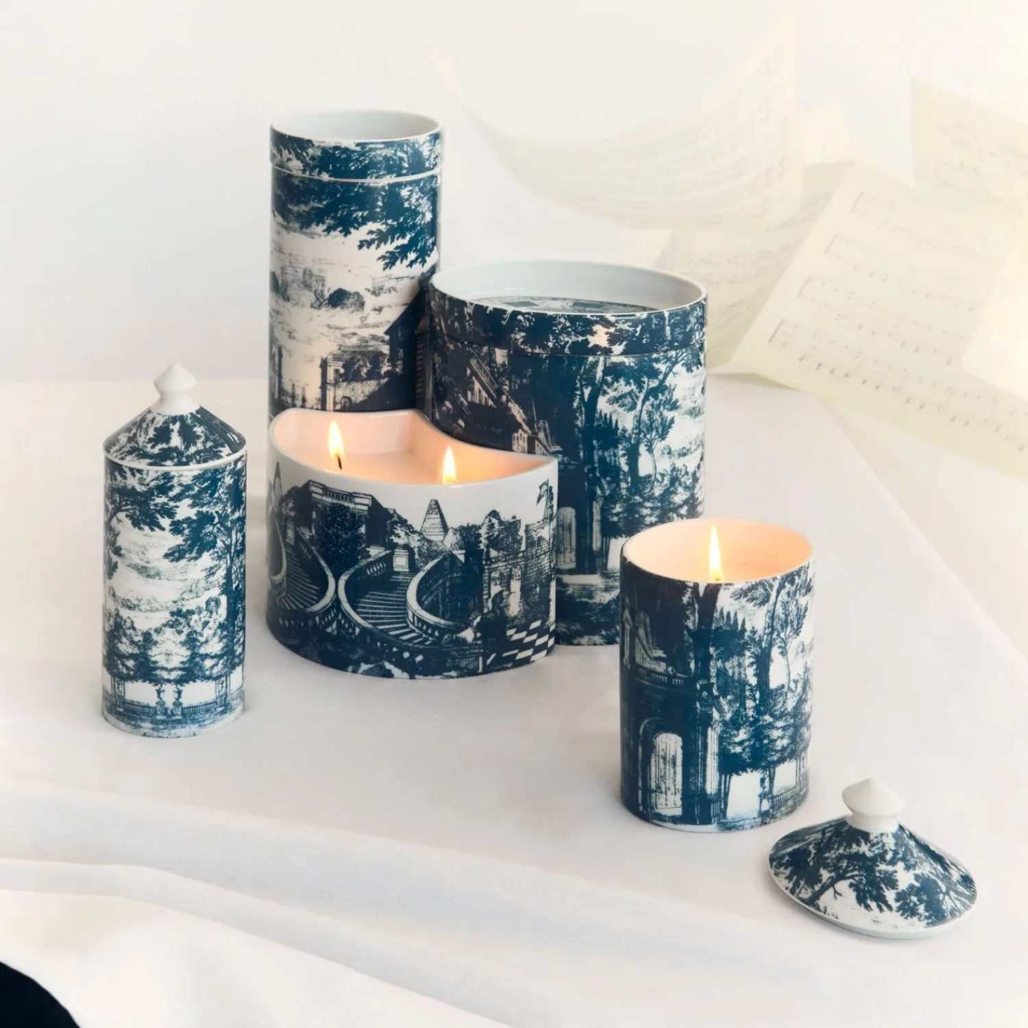 Shop Candela Profumata Nel Vaso Nel Mentre - Decoro Giardino Settecentesco - Fragranza Giardino Segreto Candele Profumate