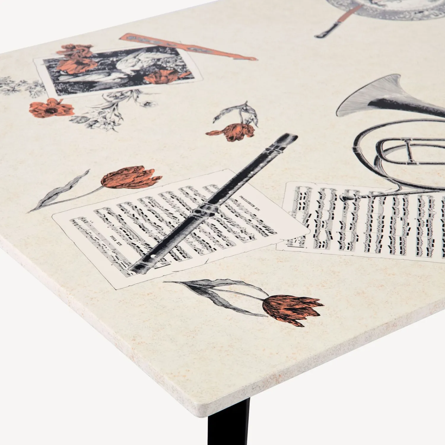 Flash Sale Tavolo Rettangolare Oggetti Sparsi Tabelle